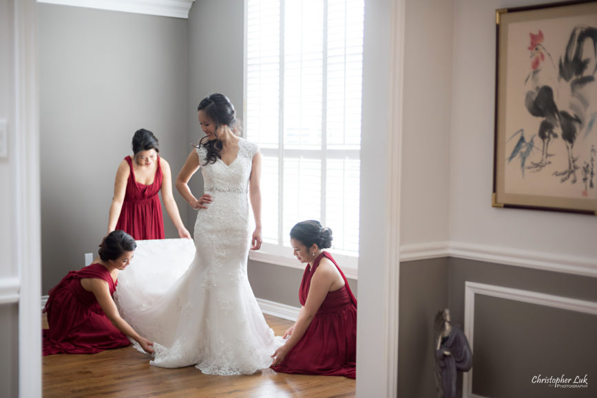 Christopher Luk Toronto Wedding Portrait Lifestyle Event Photographer - Eagles Nest Golf Club Outdoor Ceremony Toronto Raptors Blue Jays Sports Fans Natural Candid Photojournalistic Bride Bridesmaids Red White Bridal Dress Gown Getting Ready