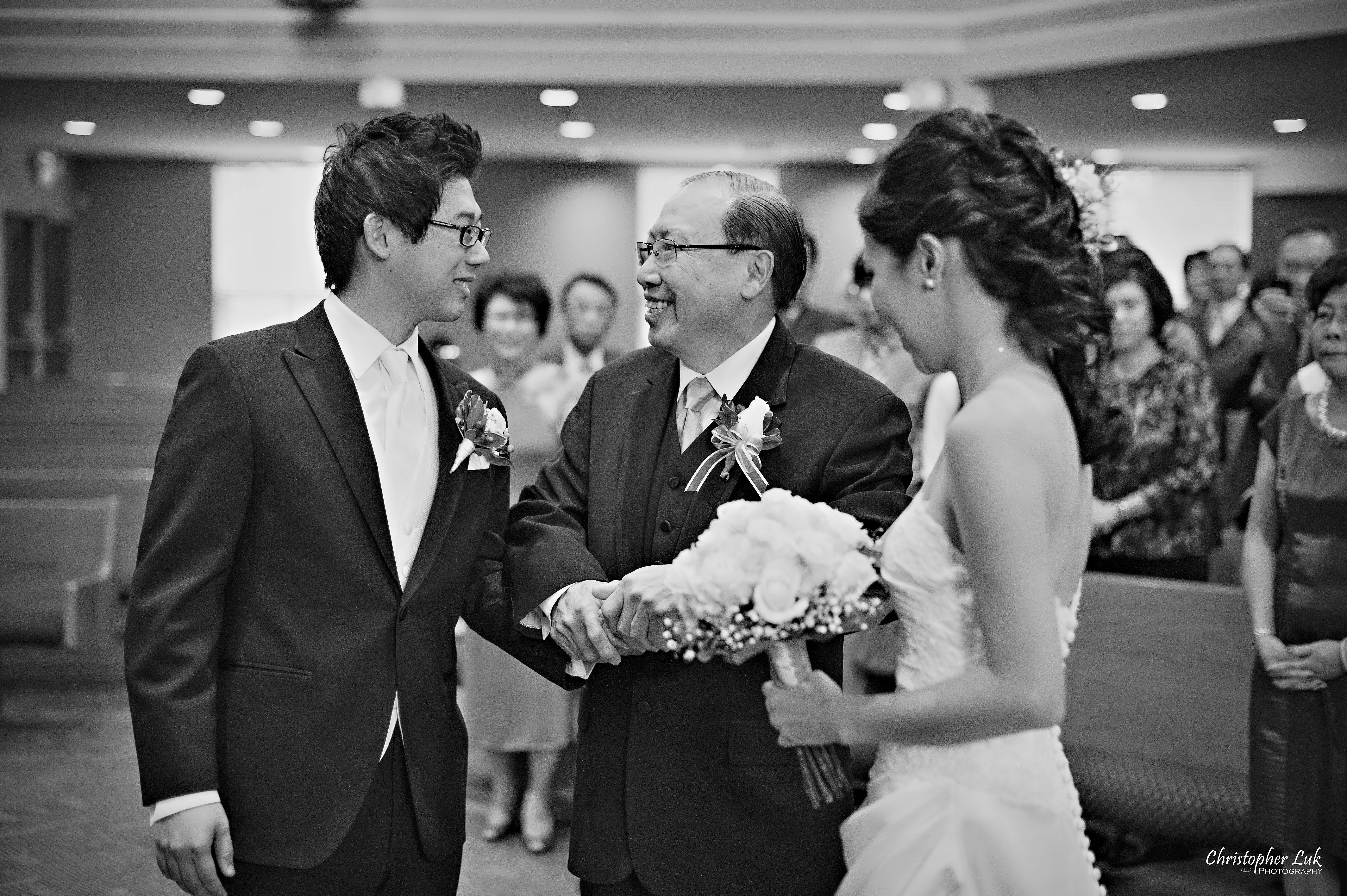 Theresa and Ryan’s Winter Wedding – Toronto Centre for the Performing Arts – Toronto Wedding & Event Photographer