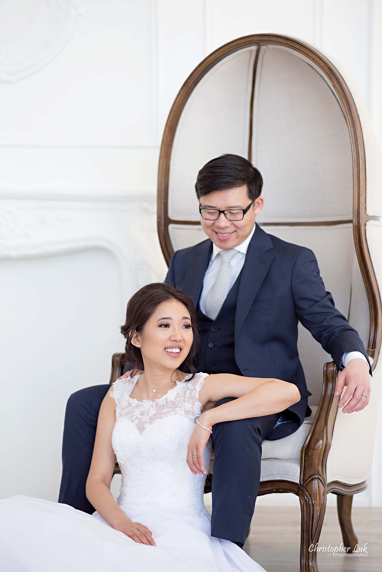 Christopher Luk Toronto Wedding Photographer - Mint Room Studios Bride Groom Natural Candid Photojournalistic Conservatory Ballroom Dome Chair Styled Portrait Close