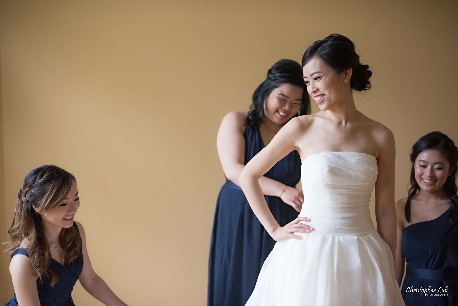 Christopher Luk Toronto Wedding Photographer Bride Getting Ready Preparations Bridal White Gown Dress Maid of Honour Bridesmaids Landscape Detail