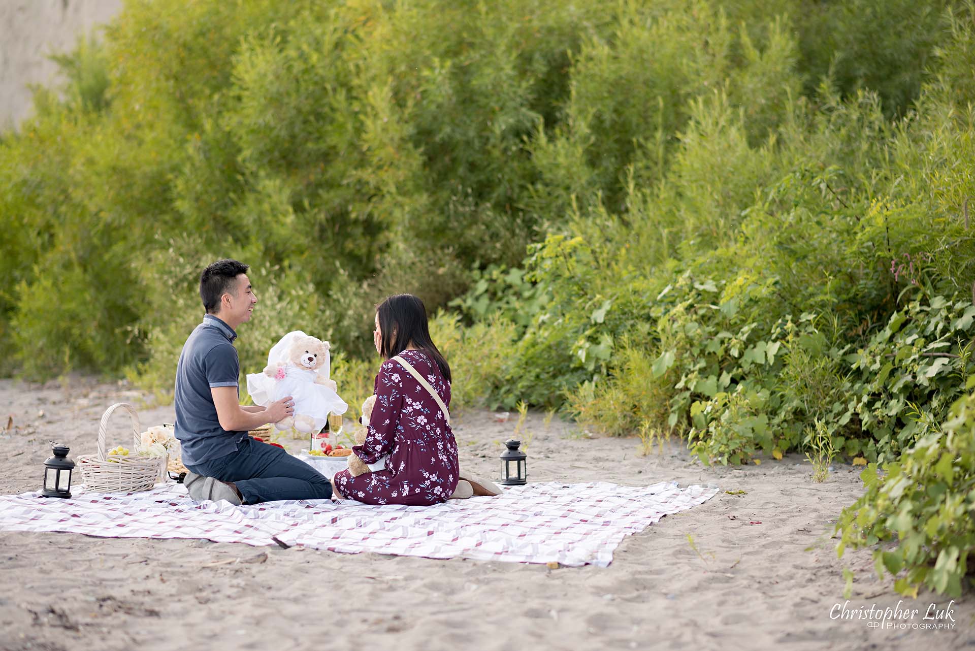 Christopher Luk Toronto Photographer Scarborough Bluffs Beach Park Sunset Surprise Wedding Marriage Engagement Proposal Candid Natural Photojournalistic Bride Groom Picnic Blanket Basket Stuffed Animal Teddy Bear