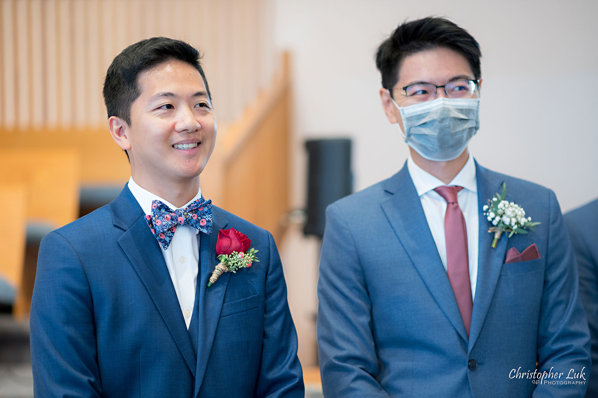 Christopher Luk Toronto Wedding Photographer Bridle Trail Baptist Church Unionville Main Street Crystal Fountain Event Venue Ceremony Location Interior Groom Best Man Bride Walking Down the Aisle Reaction Smile Natural Photojournalistic Candid