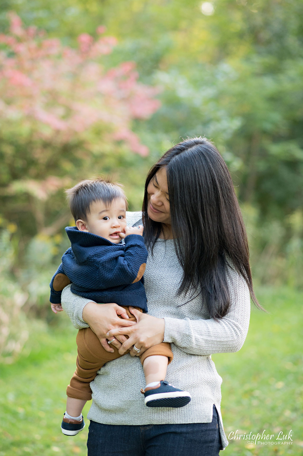 Christopher Luk Family Photographer Toronto Markham Unionville Autumn Fall Leaves Natural Candid Photojournalistic Mother Motherhood Son Brother Baby Boy Smile