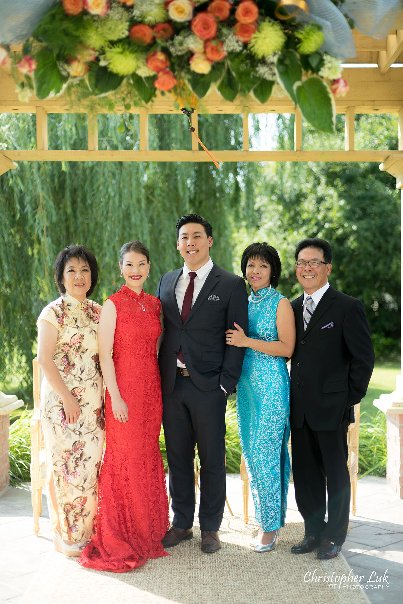 Christopher Luk Photography Toronto Wedding Photographer Chinese Tea Ceremony Bride Groom Mother Father Candid Natural Photojournalistic Happy Smile Family Portrait