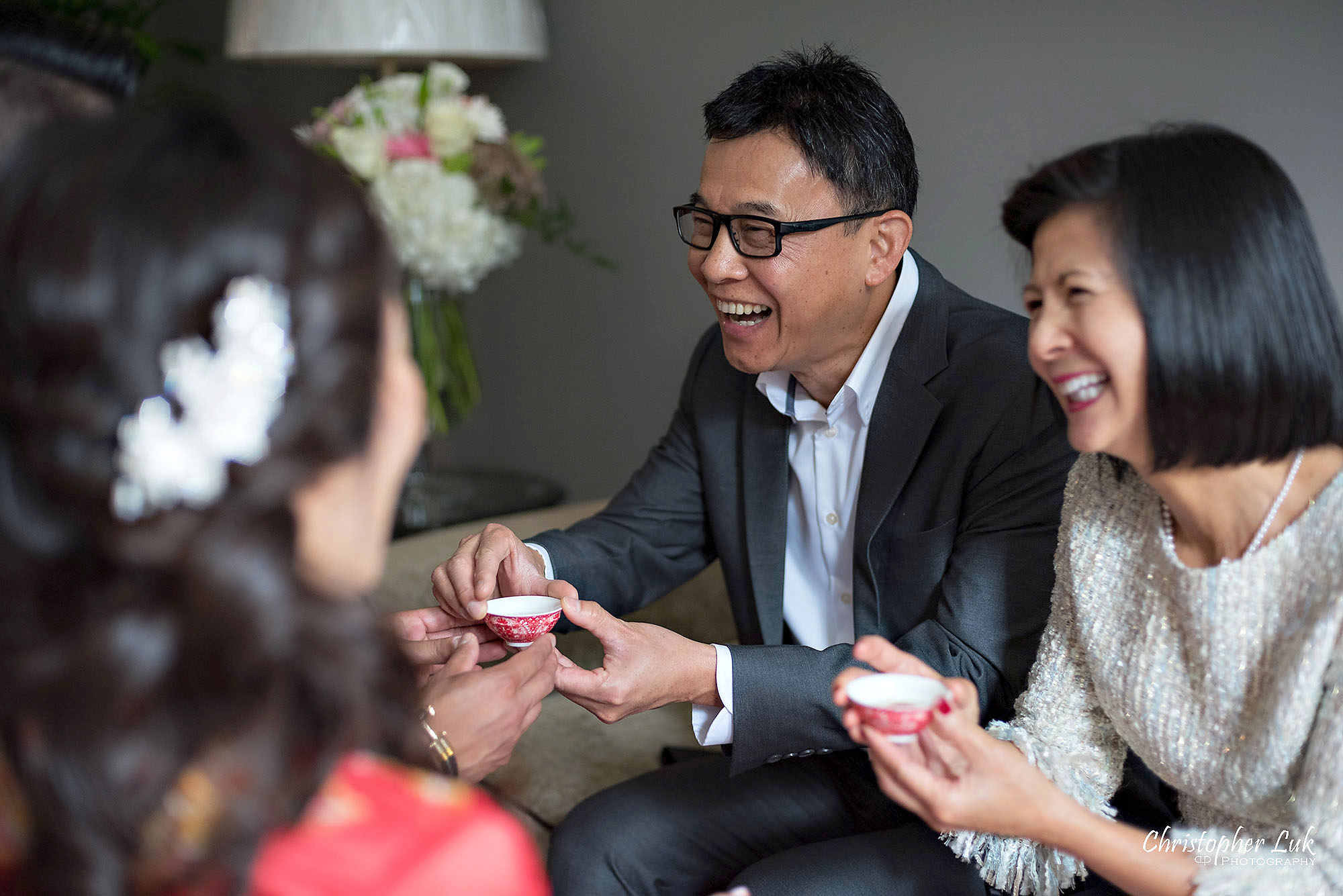 Christopher Luk Photography Toronto Wedding Photographer Chinese Tea Ceremony Bride Groom Uncle Aunt Extended Family Candid Natural Photojournalistic Happy Smile