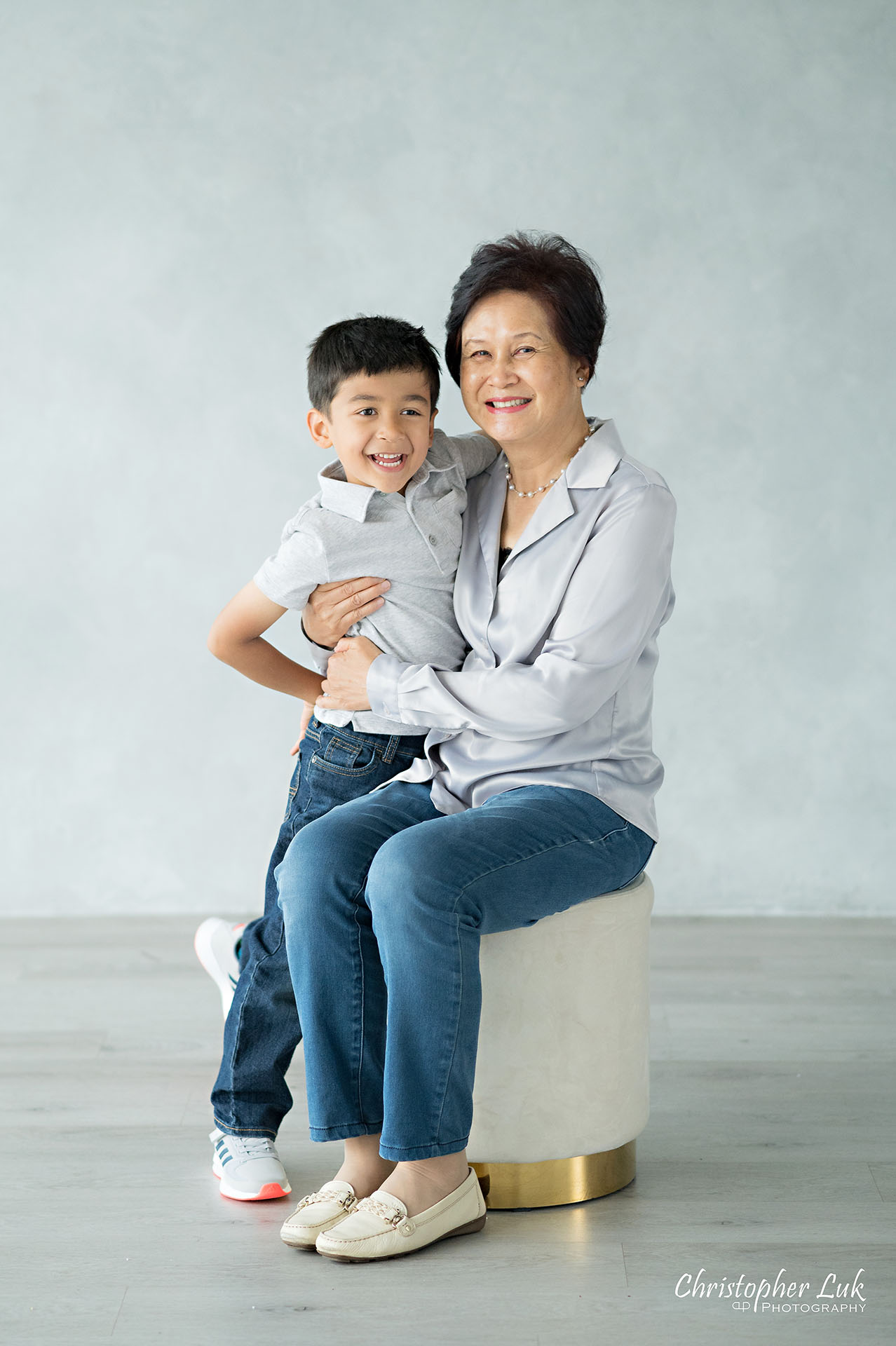 Christopher Luk Markham Unionville Toronto Family Photo Studio Photographer Pictures Natural Candid Photojournalistic Grandma Grandparent Grandmother Grandchild Grandchildren Grandson Smile Hug