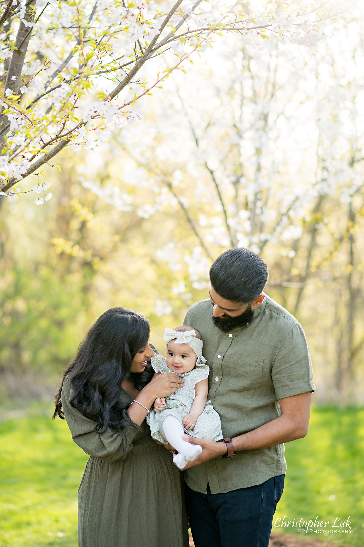 Christopher Luk Toronto Family Photographer Cherry Blossoms Mom Mommy Dad Daddy Motherhood Fatherhood Baby Portrait Candid Natural Photojournalistic Organic Cute Laugh