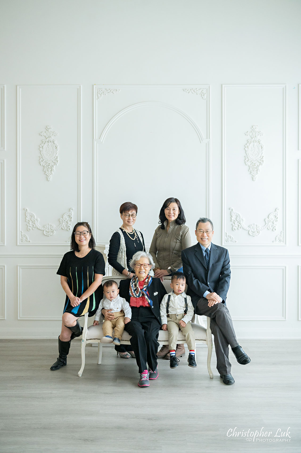 Great Grandmother Aunts Uncles Grandchildren Extended Family Photo Portrait 