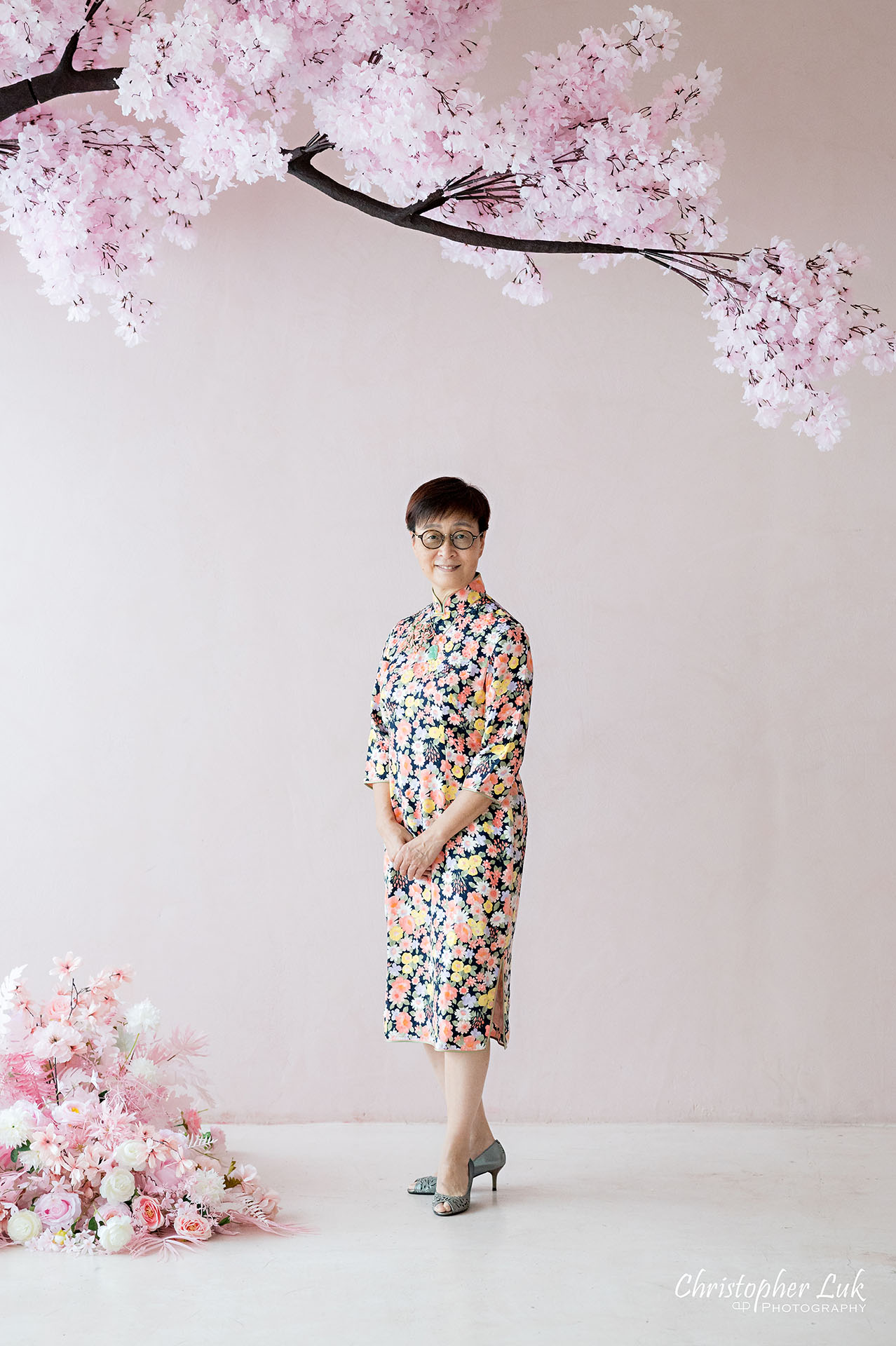 Portrait Aunt Traditional Chinese Dress Cheongsam QiPao Cherry Blossom Decor