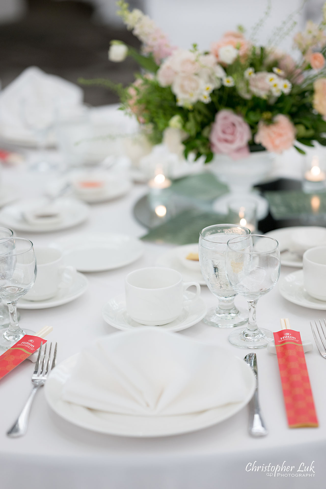 Hilton Suites Markham Hotel Chinese Wedding Photographer Harvey Tam Rovey Catering Floret Florist Flowers Decor Place Setting