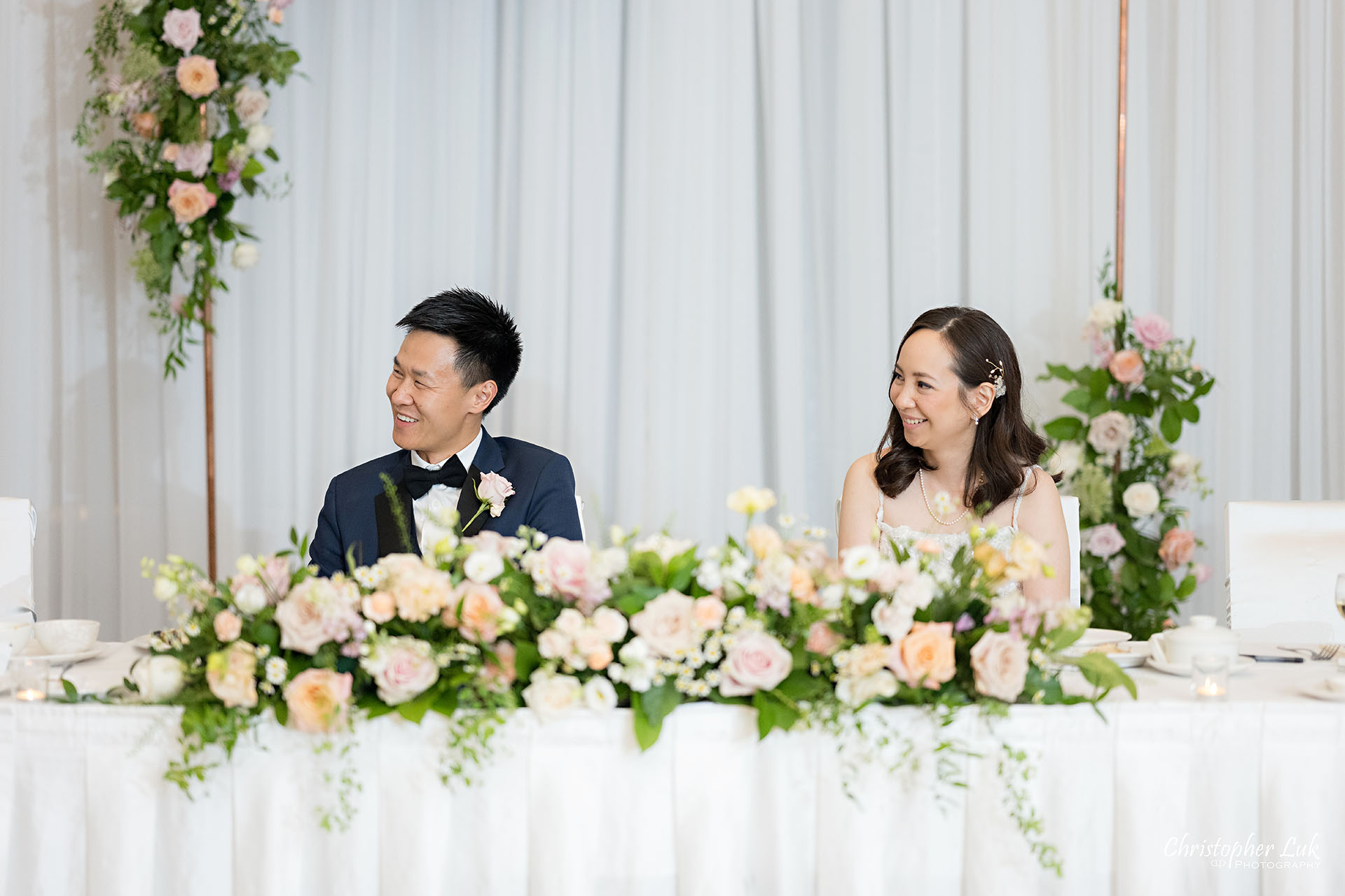 Bride Groom Dinner Reception Speeches Natural Candid Photojournalistic Organic Reaction Smile Laugh Head Table