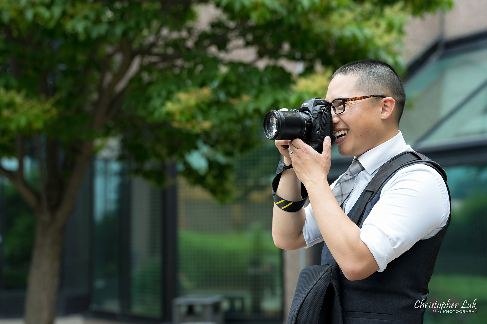Christopher Luk Toronto Wedding Photographer Behind the Scenes BTS Bride Groom Portraits Smile