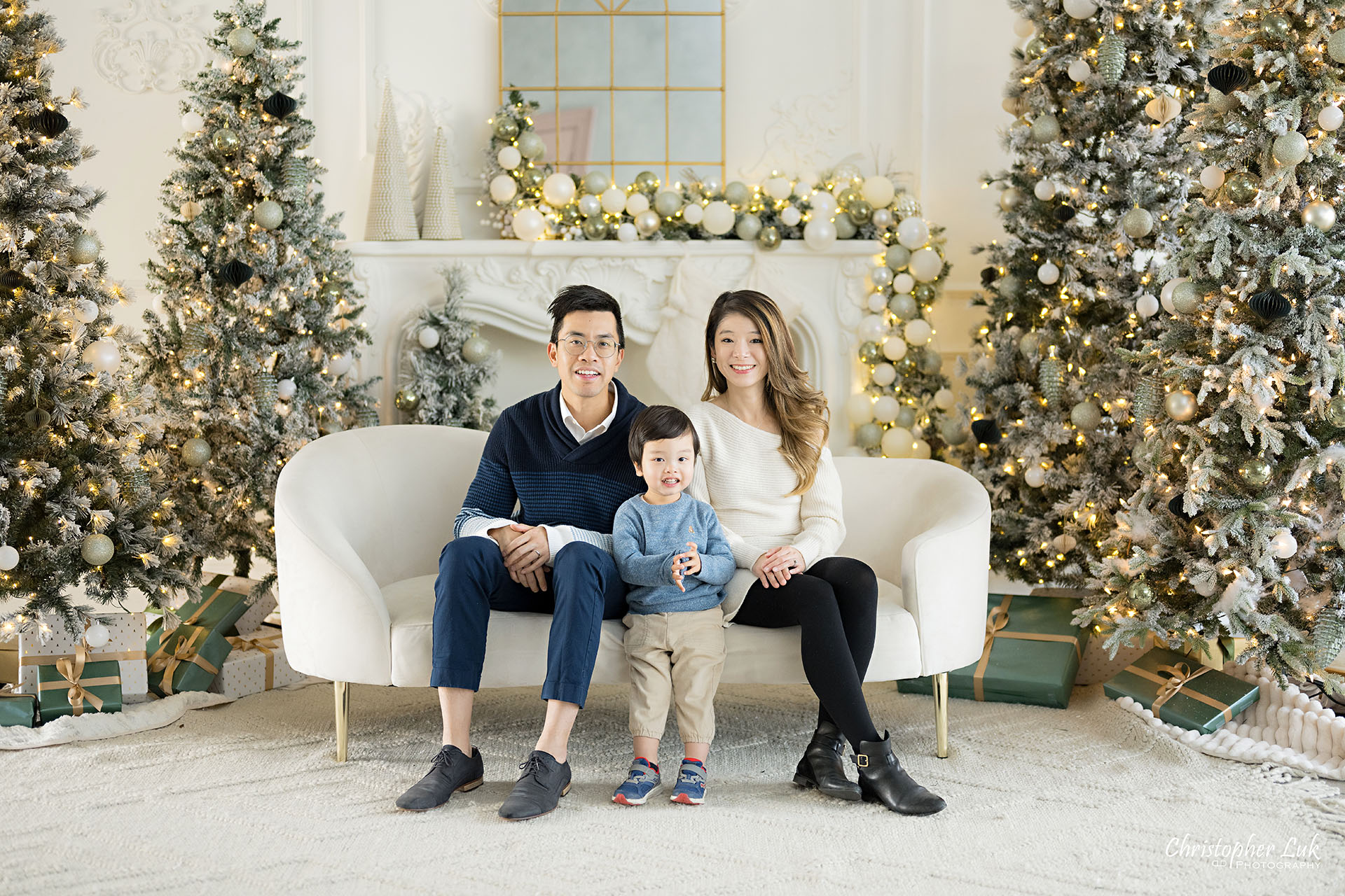 Christmas Family Photos Toronto Markham Holiday Festive Studio Pictures Photographer Natural Candid Photojournalistic Organic Mother Father Child Smile