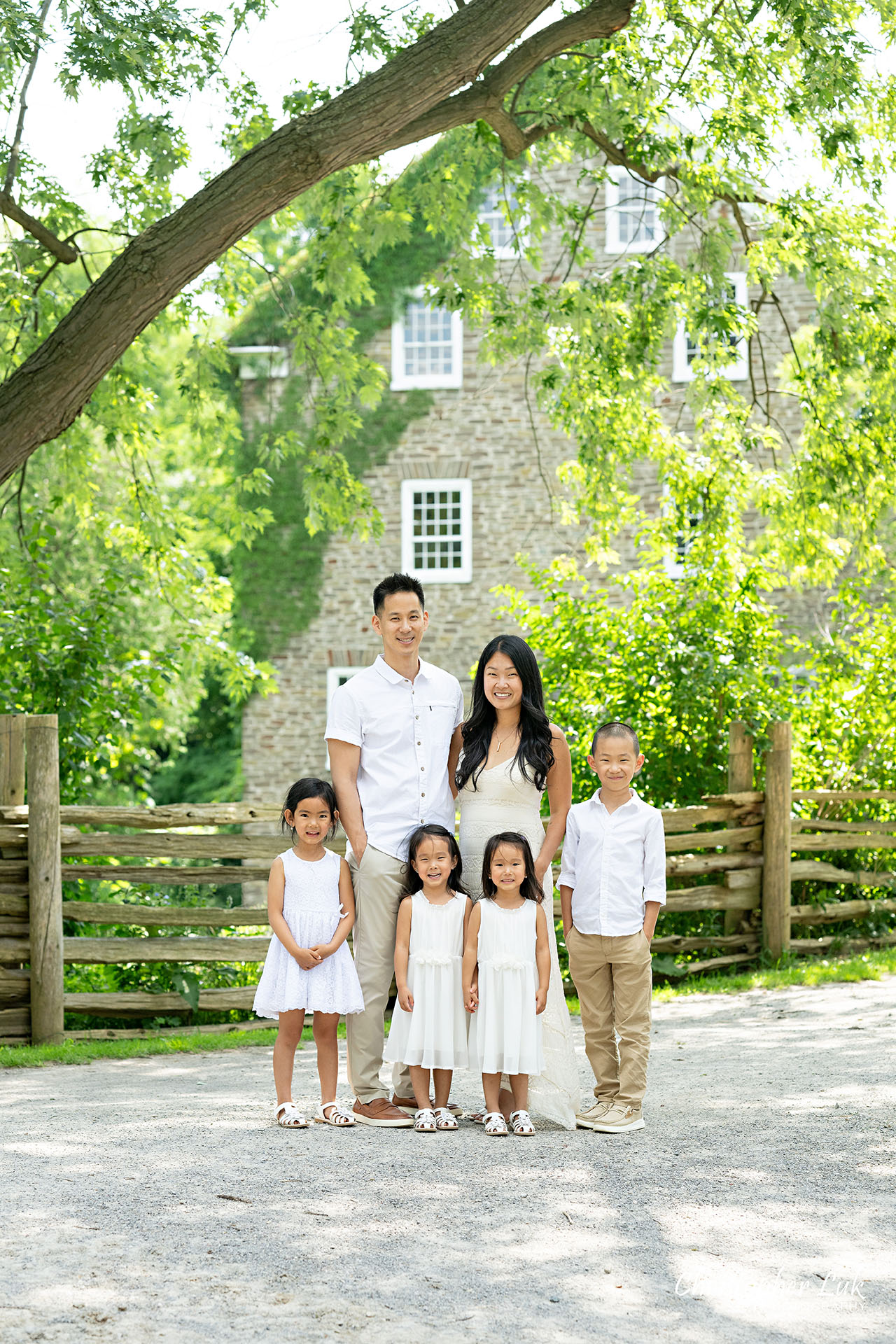 Mom Dad Father Mother Parents Children Son Daughters Sisters Brother Twins Together Cute Adorable Smile Portrait