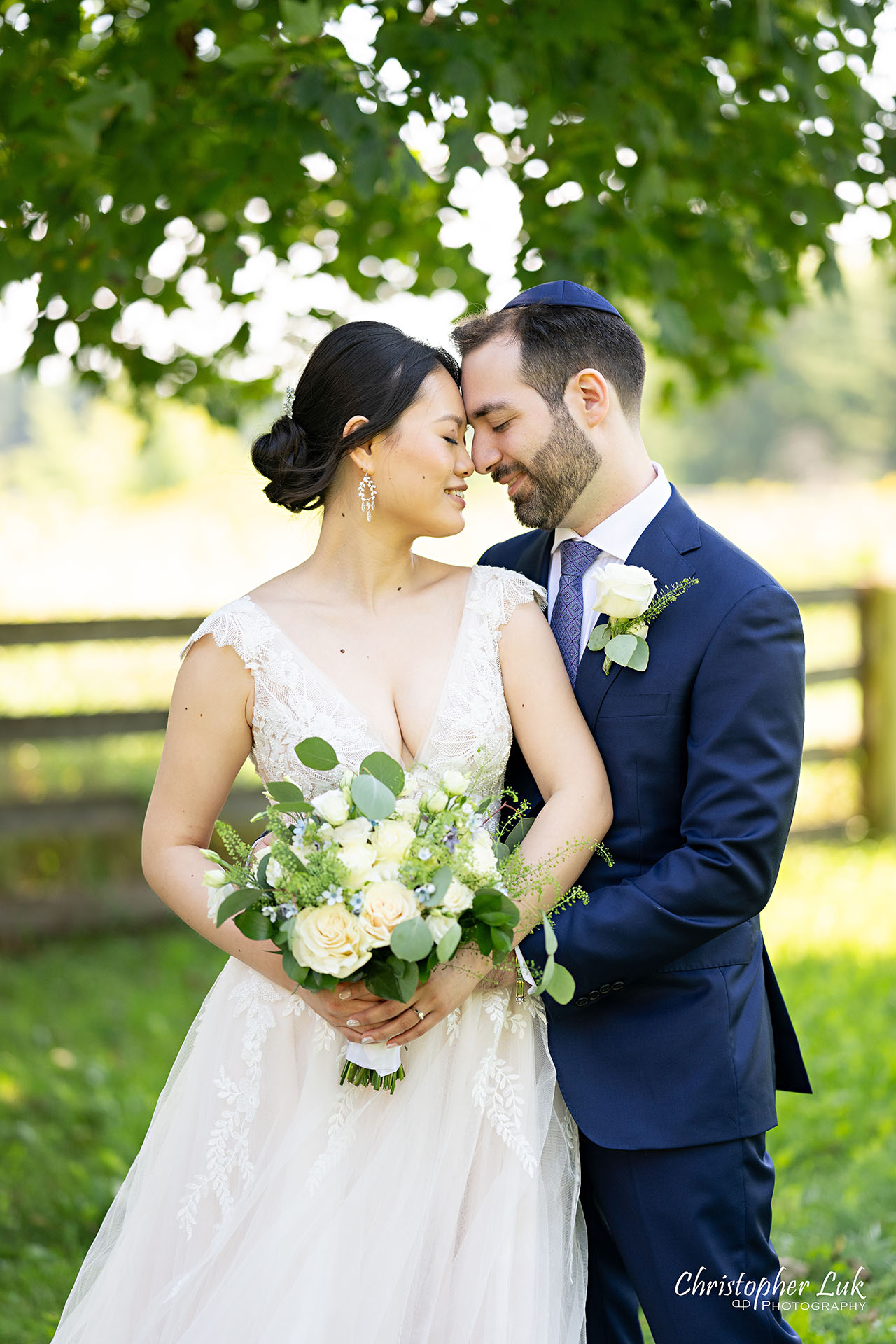 Angus Glen Golf Club Toronto Markham Wedding Bride Groom Smiling Candid Natural Photojournalistic Organic Intimate Hug Hold Close