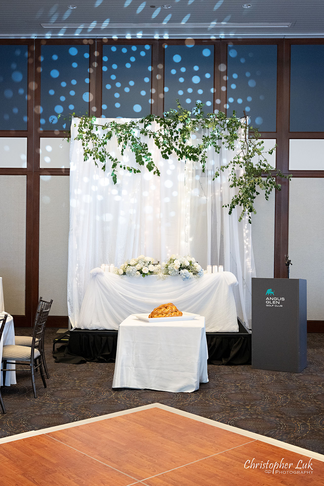 Angus Glen Golf Club Toronto Chinese Jewish Wedding Dinner Reception Sweetheart Head Table Challah 