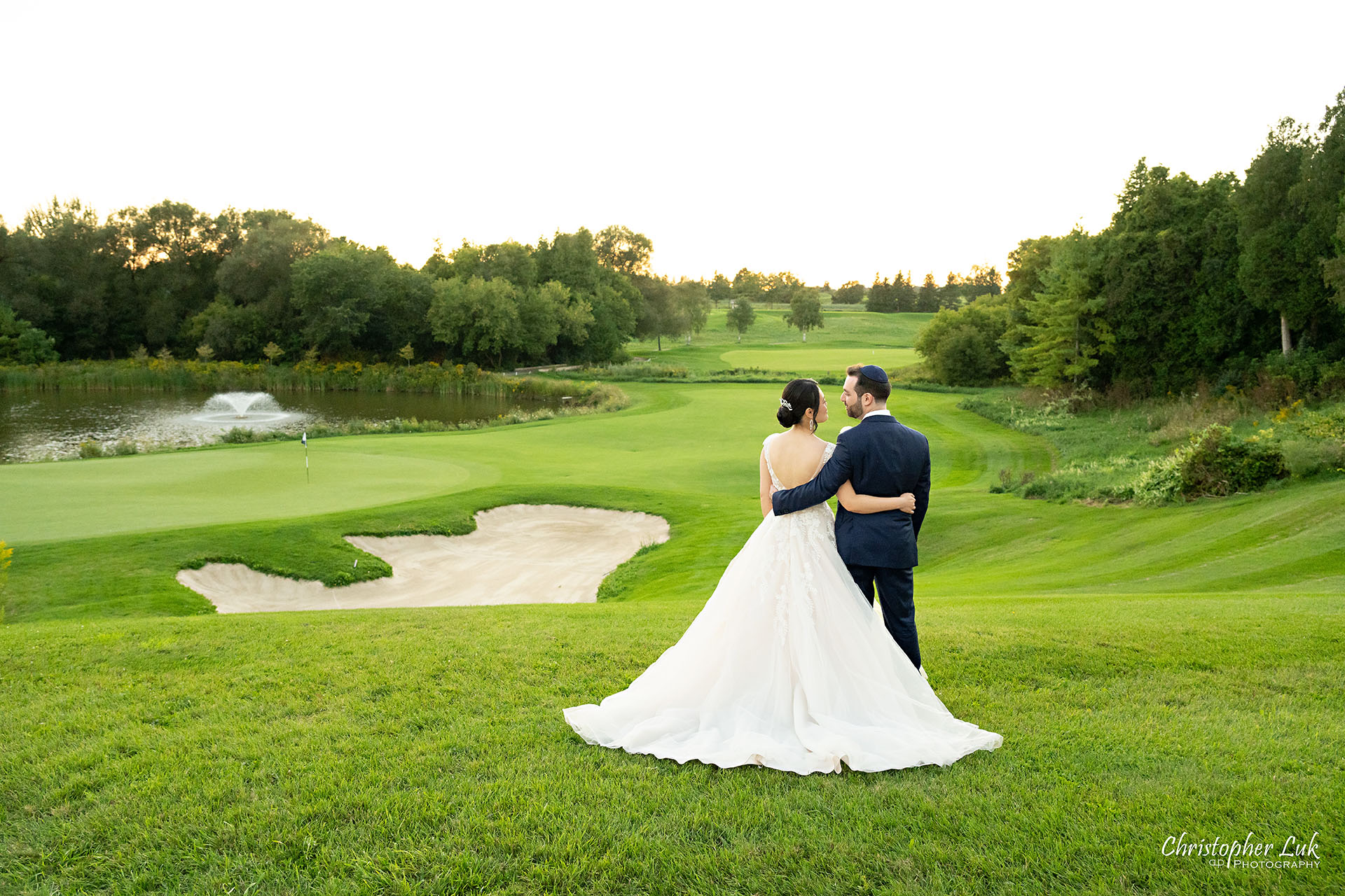 Angus Glen Golf Club Wedding Bride Groom Sunset Golden Hour Hug Intimate Scenic Landscape 