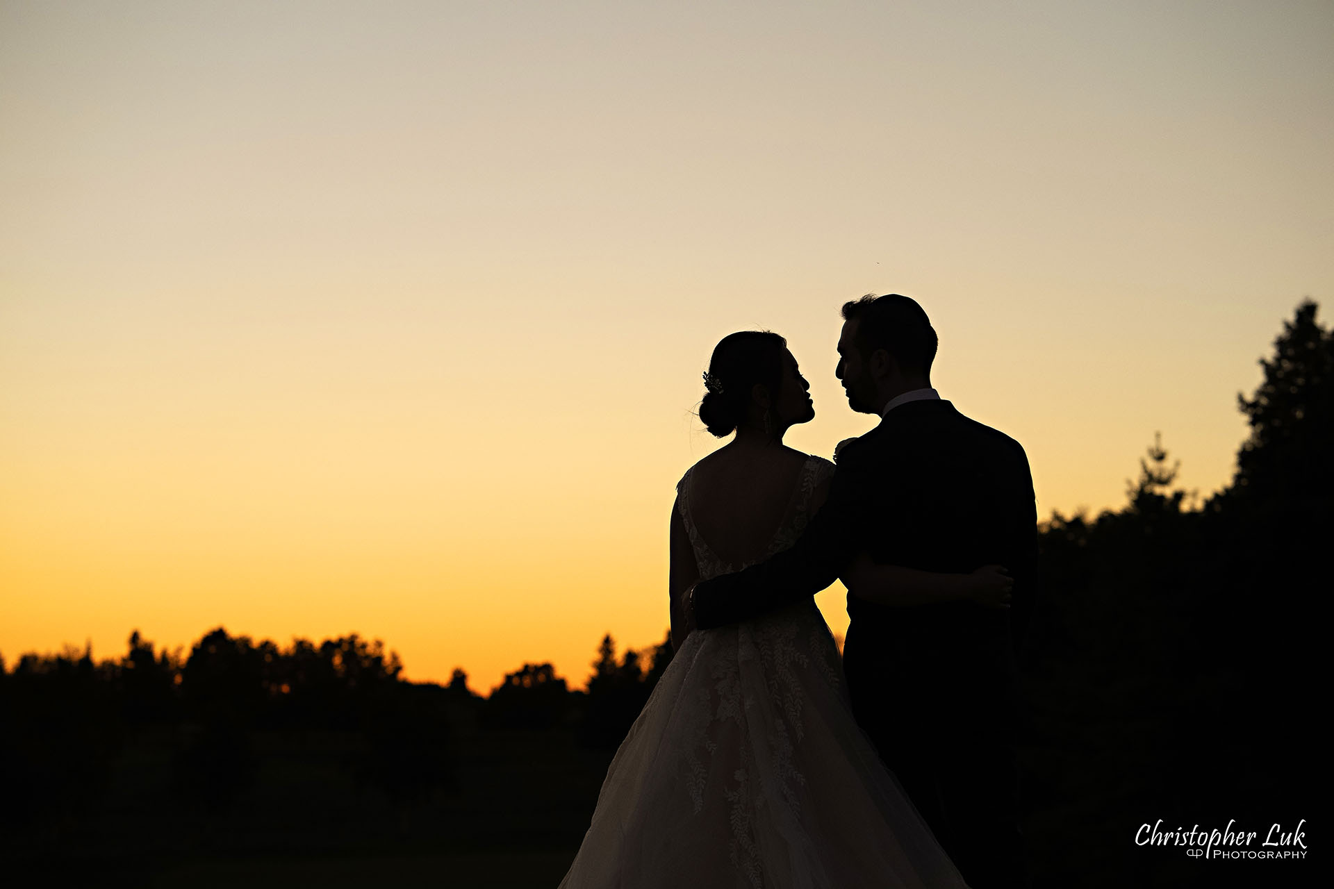 Angus Glen Golf Club Wedding Bride Groom Sunset Golden Hour Backlit Silhouette 